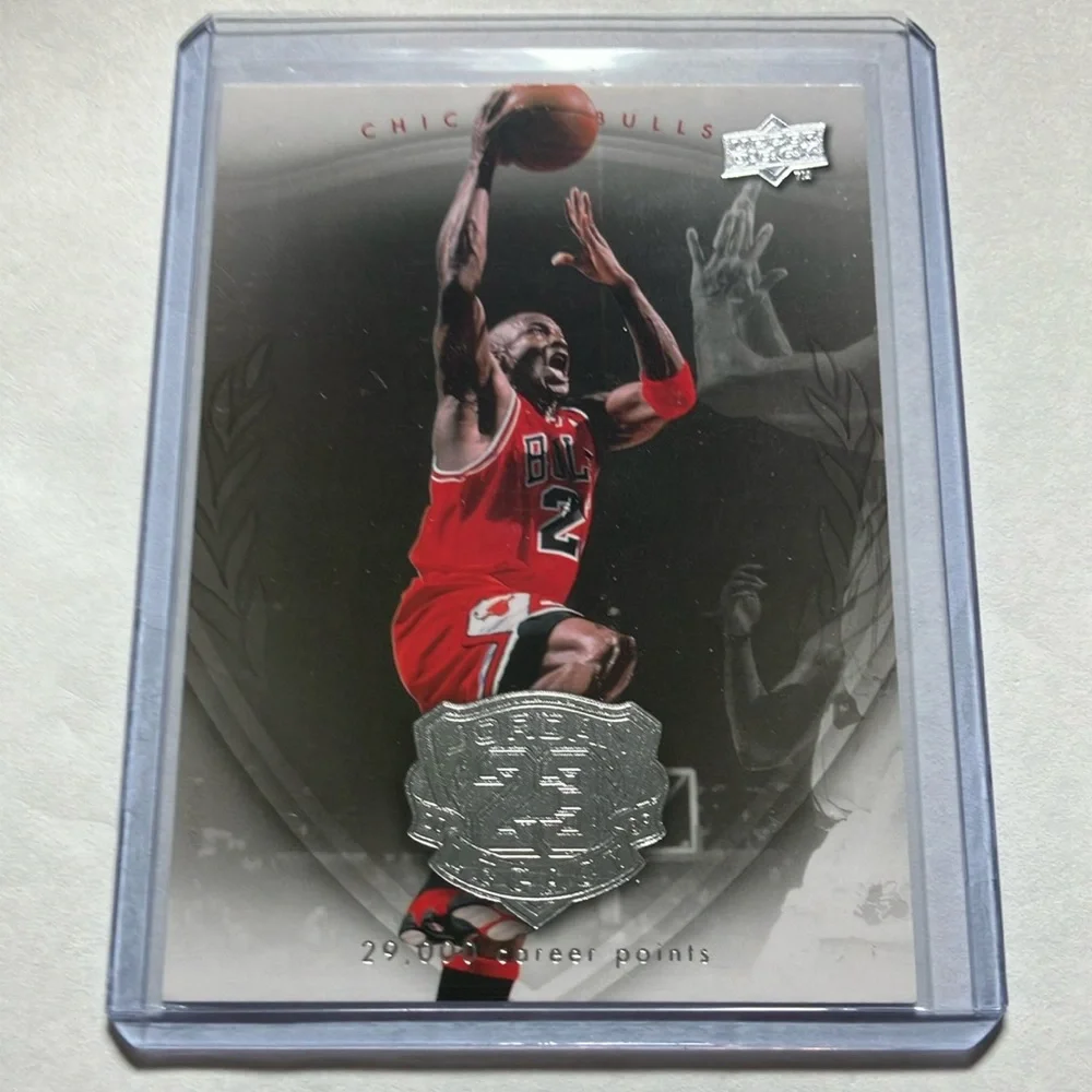 2009-10 Jordan Legacy Michael Jordan Chicago Bulls Basketball Card NM+ - Picture 1 of 6